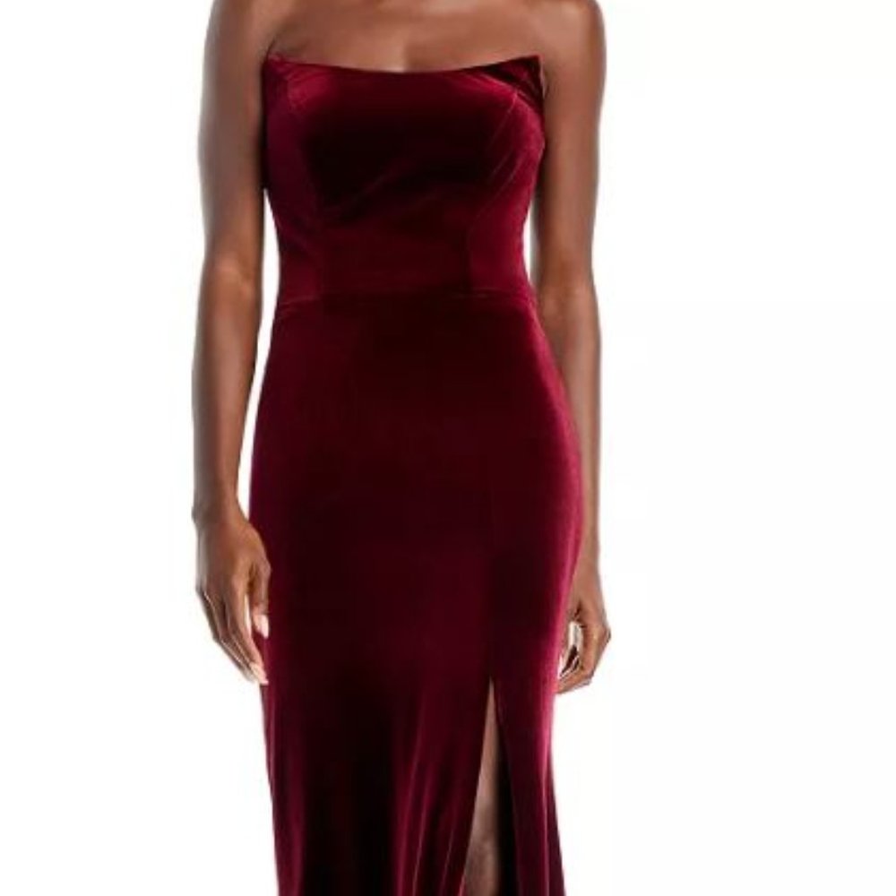 AQUA Strapless Velvet Gown